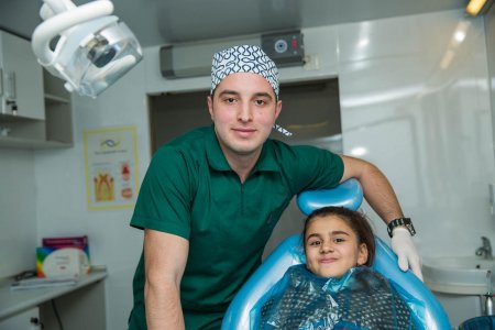 Mobil Diş Klinikası pulsuz yardımı davam etdirir