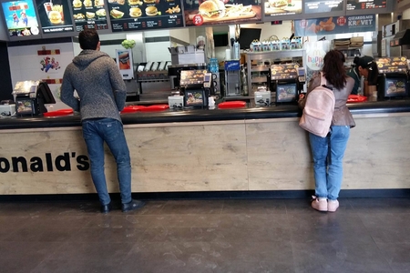 Müştəri “Mc Donald’s”dan şikayətçidir, restoran isə...