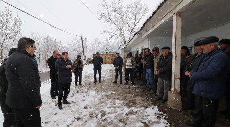 Qazaxda icra başçısı sərhəddə yerləşən Quşçu Ayrım və Fərəhli kəndlərində olub