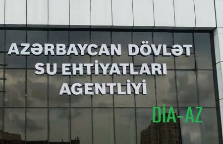 İçməli suya həsrət qalan Əhmədlidə İÇMƏLİ SU FONTAN VURUR... İçməli suya həsrət qalan Əhmədlidə İÇMƏLİ SU FONTAN VURUR...
