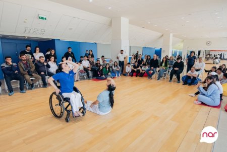 İnklüziv təşəbbüsləri dəstəkləyən “Nar” “DanceAbility” iştirakçıları ilə görüşüb İnklüziv təşəbbüsləri dəstəkləyən “Nar” “DanceAbility” iştirakçıları ilə görüşüb