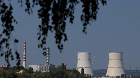 Ukrayna Kurskda yerləşən AES-ə hücum etdi Ukrayna Kurskda yerləşən AES-ə hücum etdi